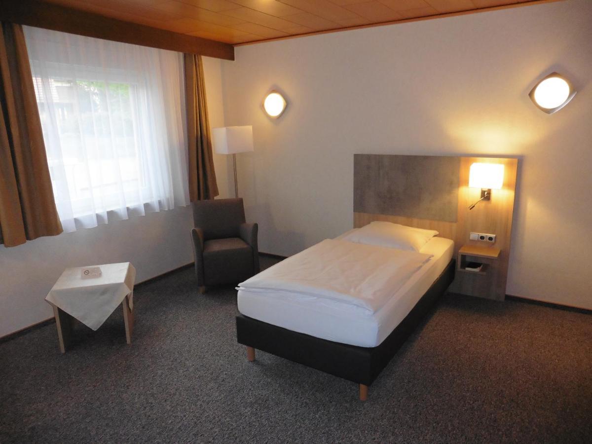 Hotels Landhaus Dieterichs Wolfsburg Exterior photo